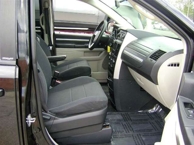 2010 Dodge Grand Caravan SE 4dr Mini-Van